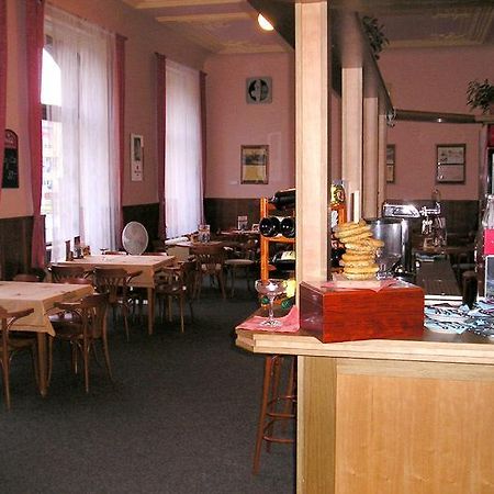 Hotel Dvorak Chrast Екстер'єр фото
