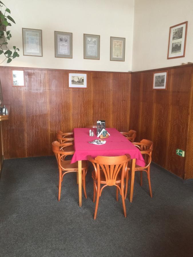 Hotel Dvorak Chrast Екстер'єр фото